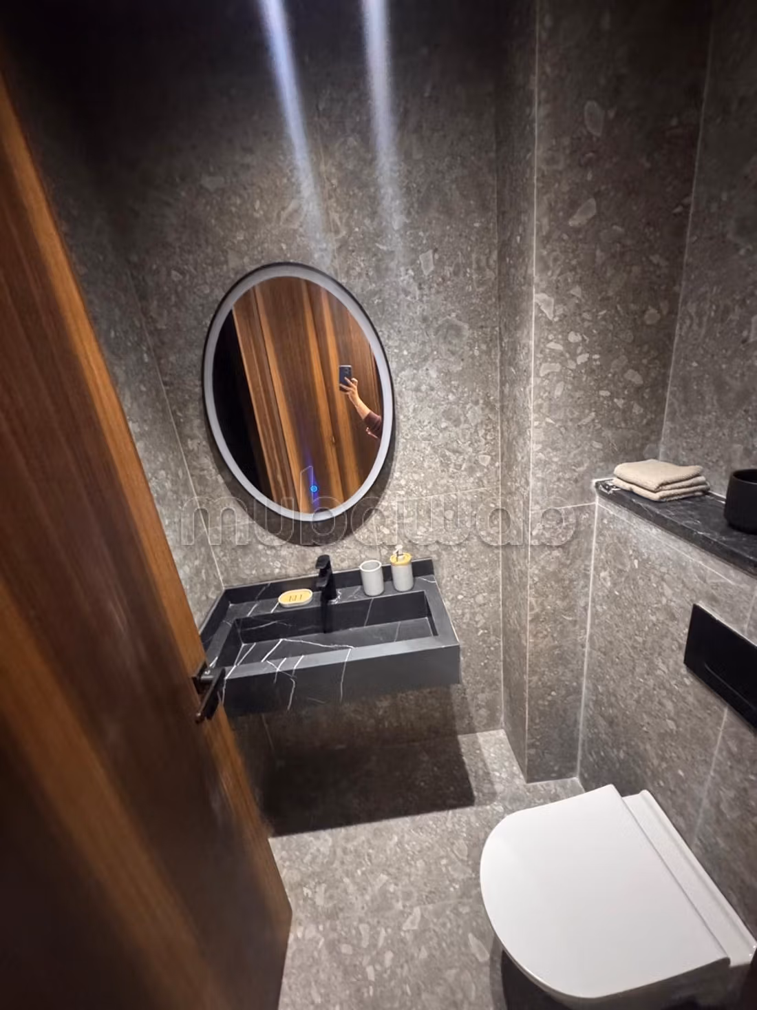 Appartement te koop in Anfa. 1 Kamer. Gemeubileerd