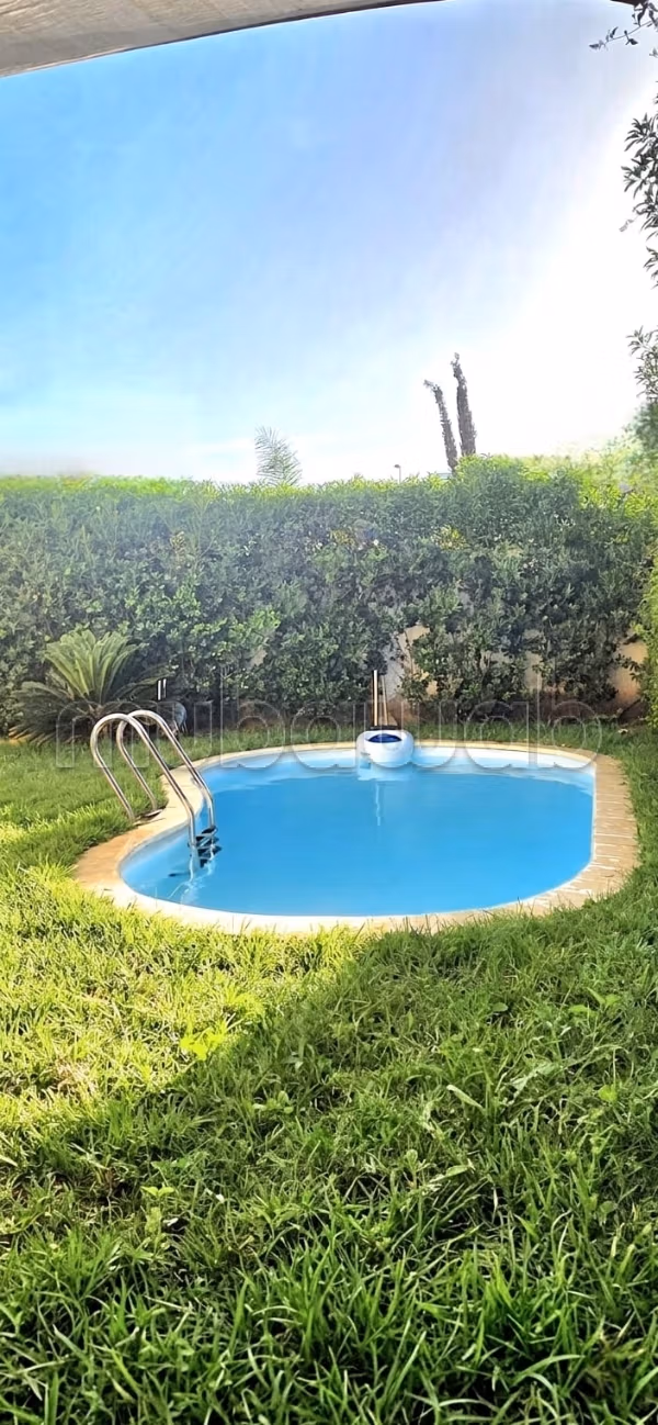 Empty villa for rent in Dar Bouazza