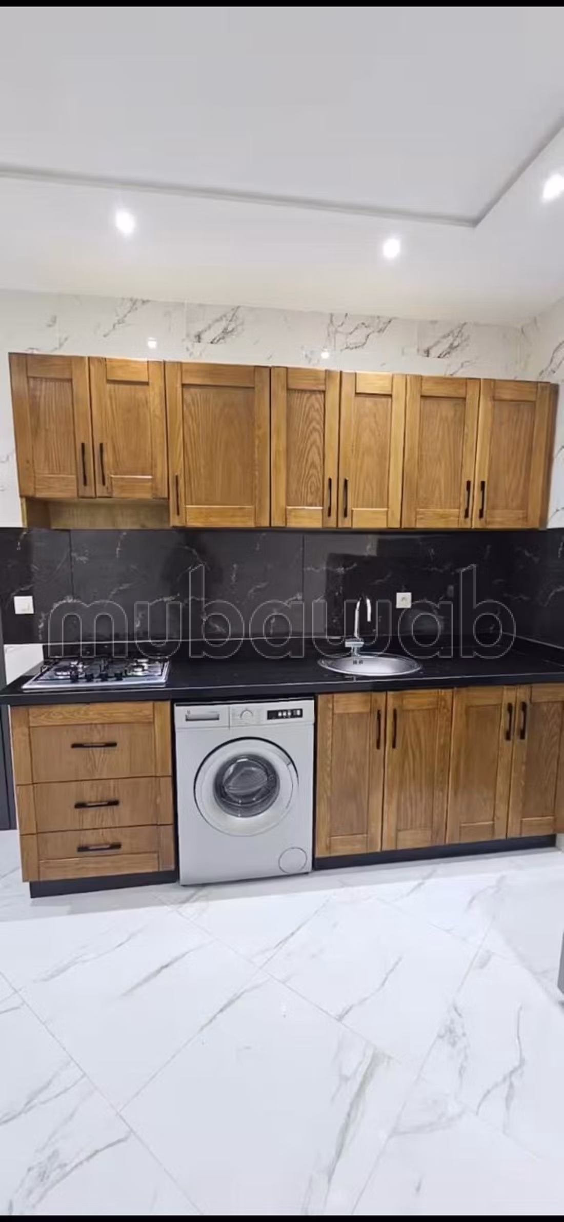Se alquila este piso en Hay el matar par jour. 
2 habitaciones confortables. 
Con muebles