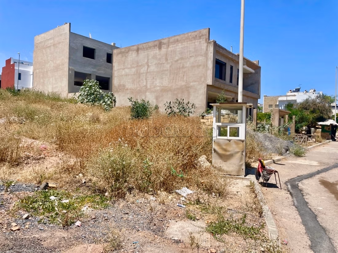 Terrain Villa R1 310m² Angle Premium Rare Laymoun