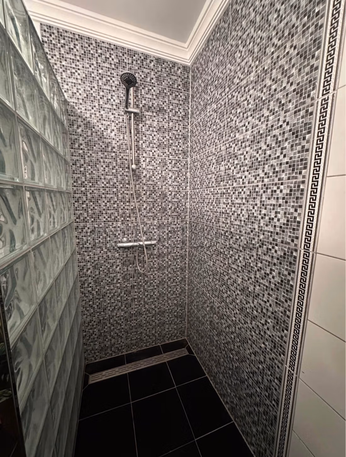 Huur dit appartement in Oued Laou. 2 aangename kamers. Gemeubileerd