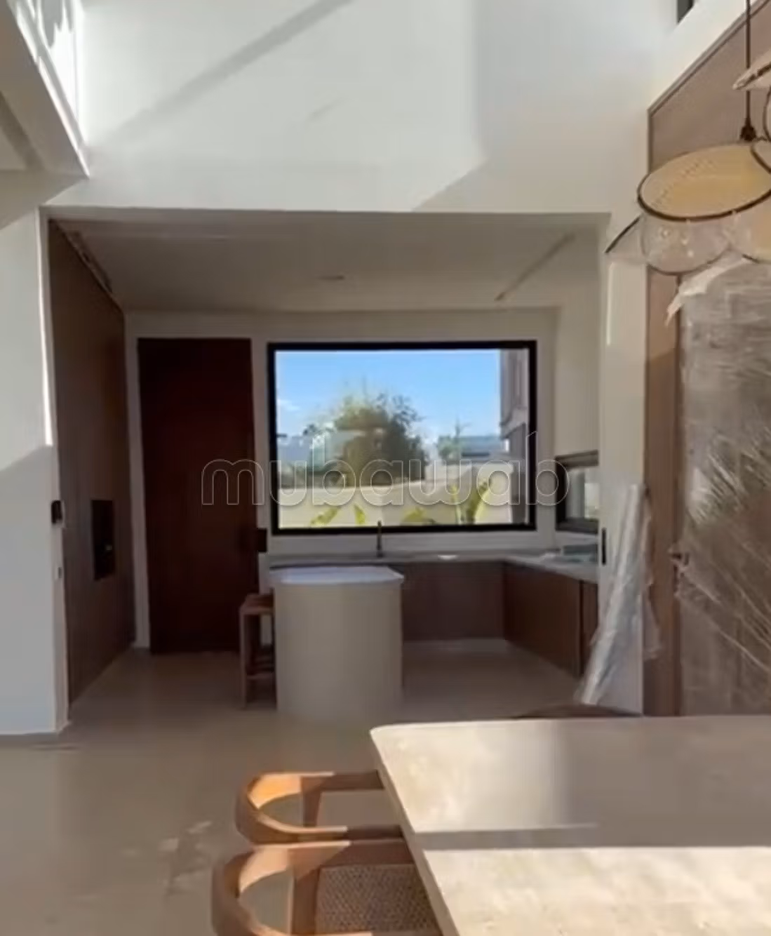 Superba villa in affitto su Argan