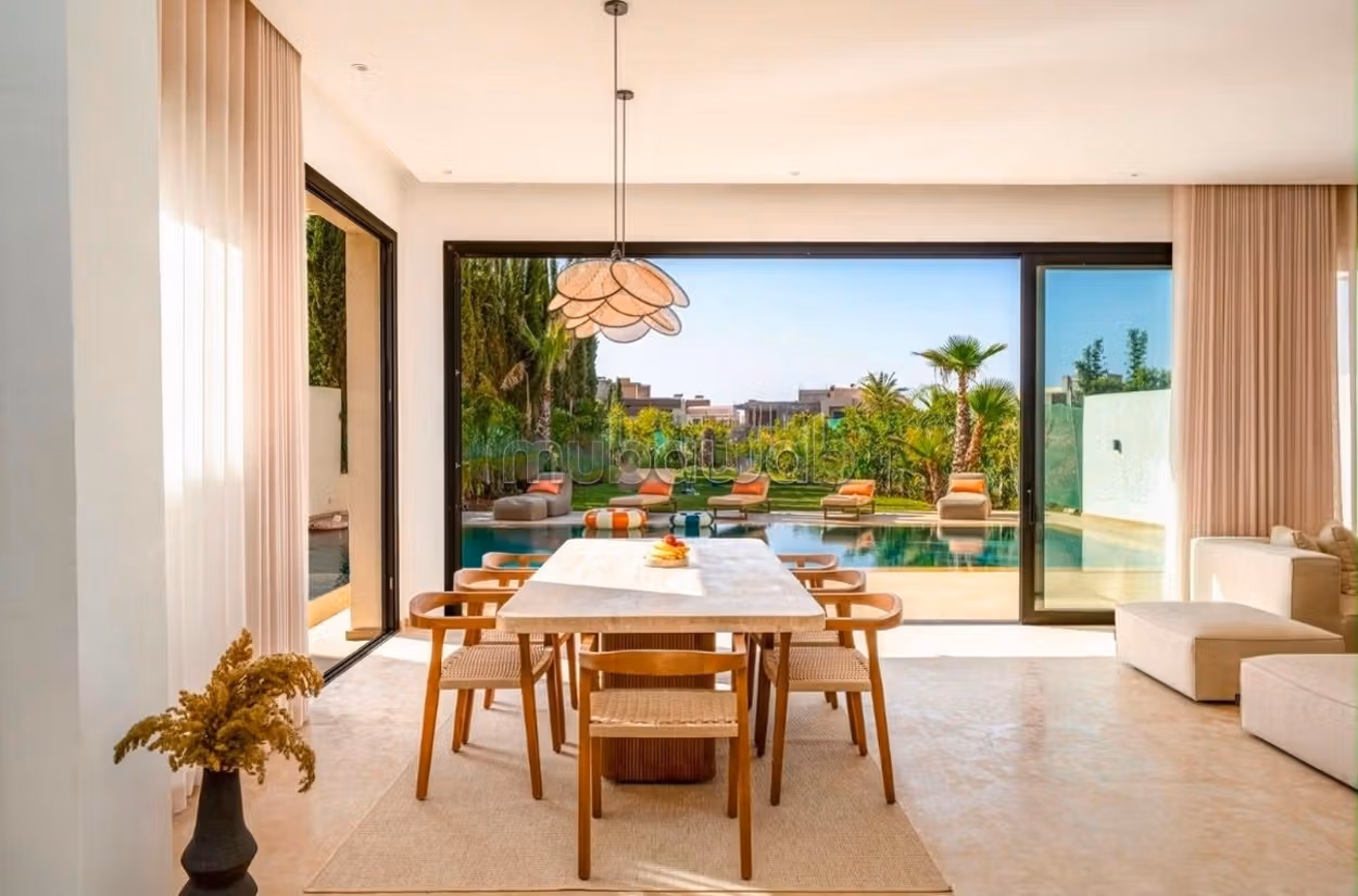 Superba villa in affitto su Argan