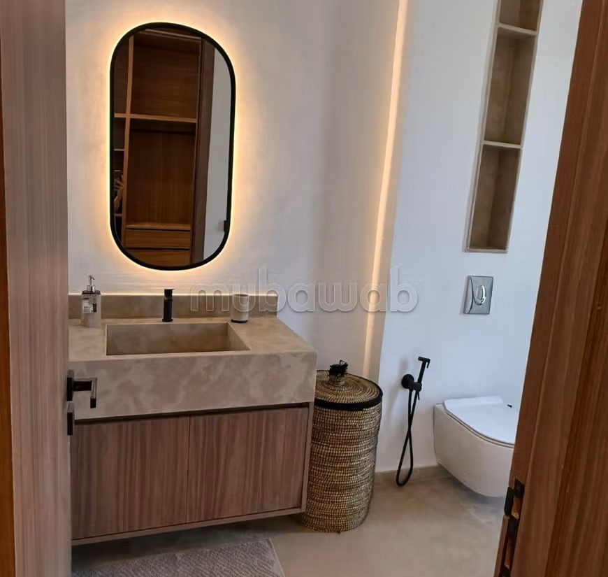 Superba villa in affitto su Argan