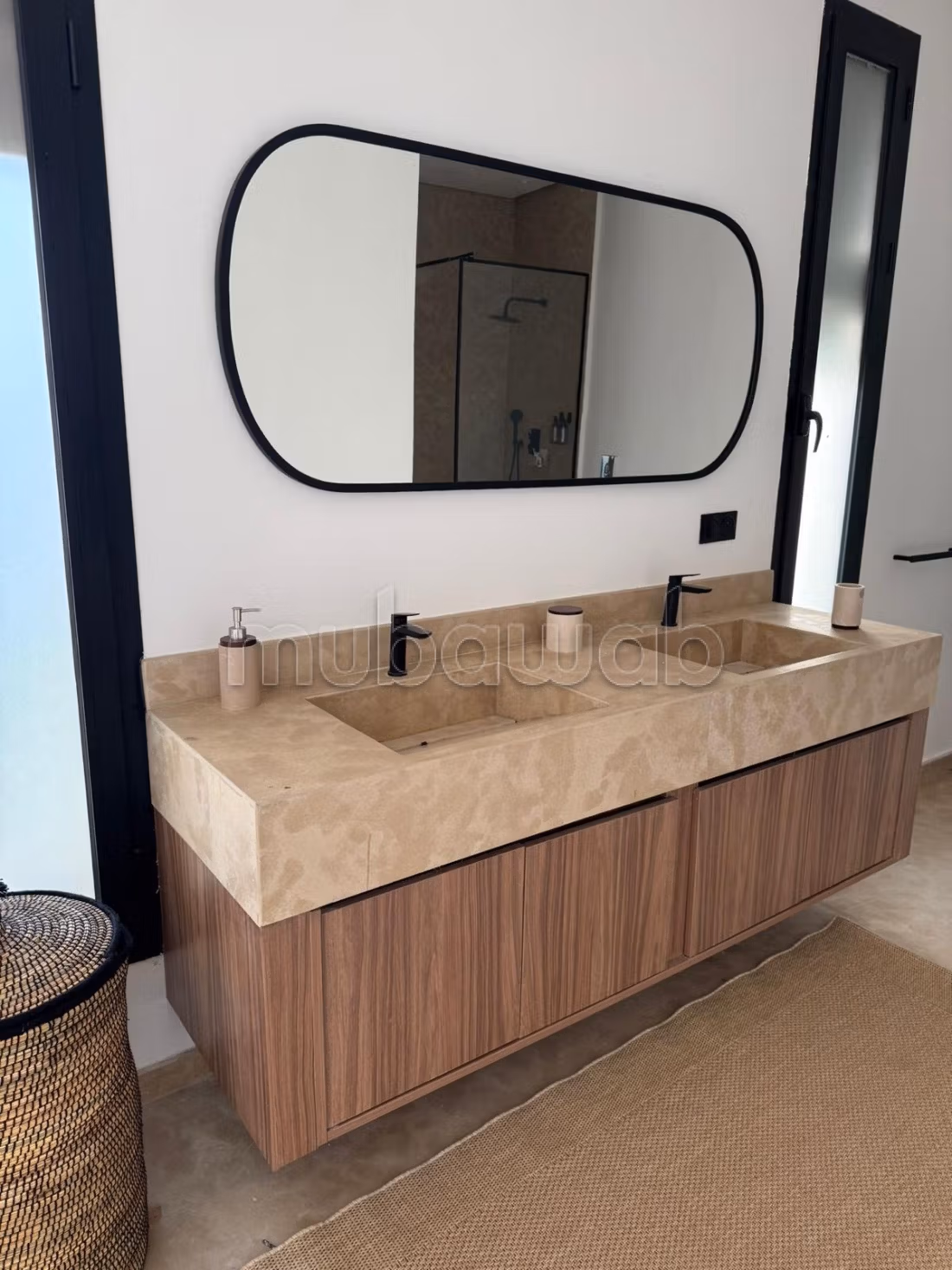 Superba villa in affitto su Argan