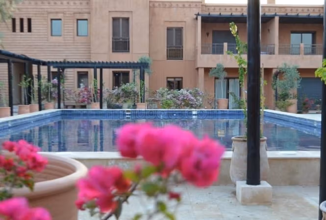 Appt Meublé Piscine Deux Chambres sur Golf