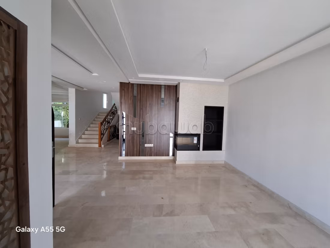 Villa in a secured residence