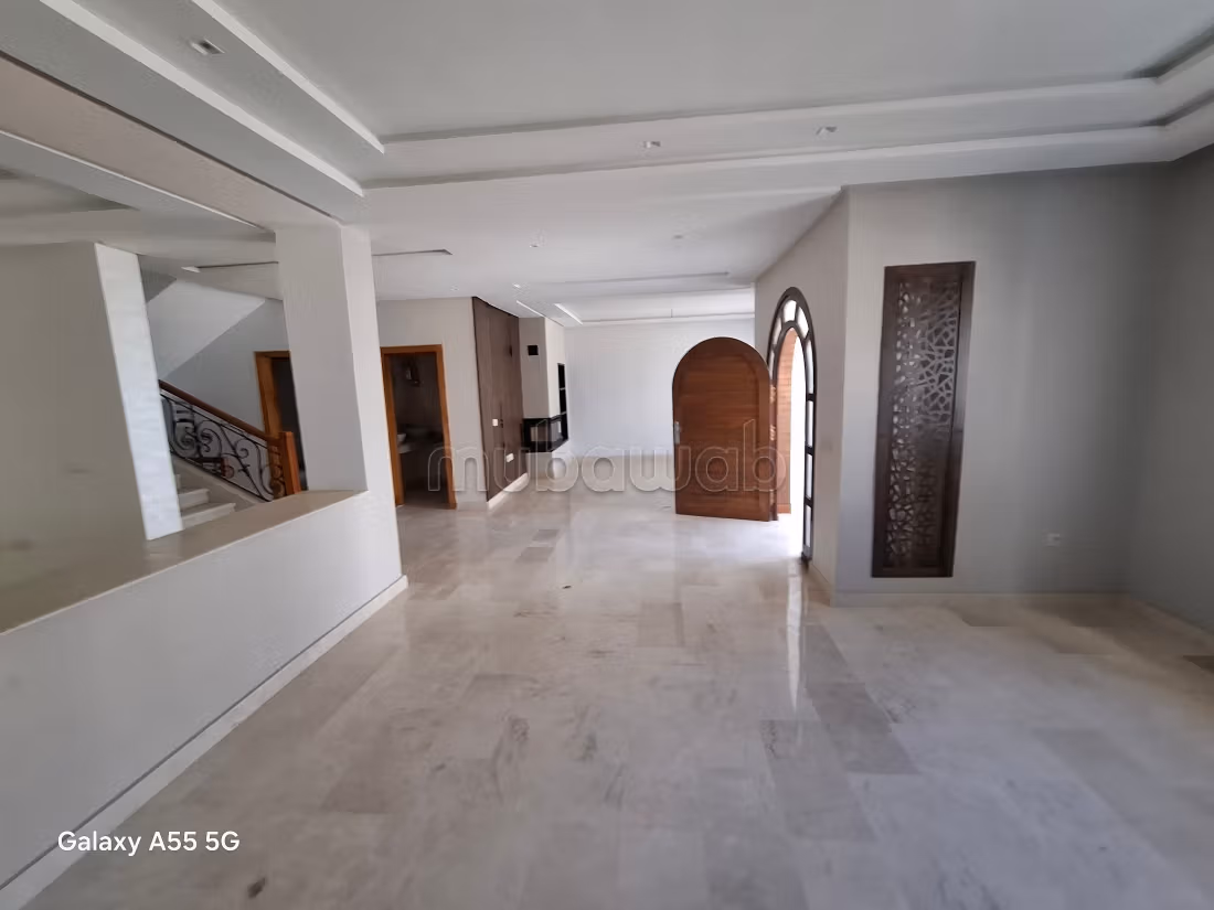 Villa in a secured residence