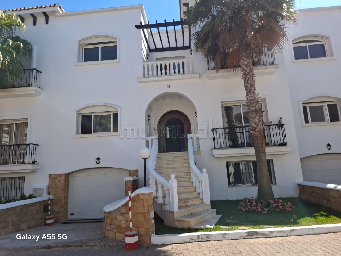 Villa in a secured residence