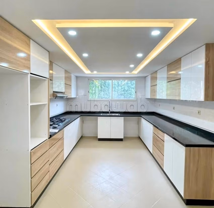 Villa in a secured residence