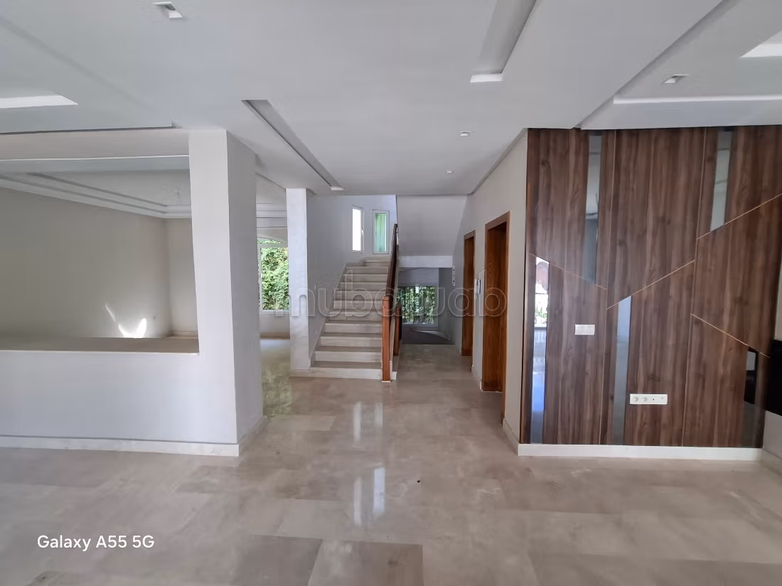 Villa in a secured residence