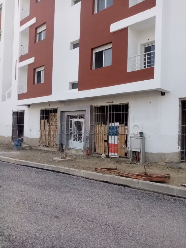 Beau local à vendre à Route Nationale 
rabat kitea 
Surface totale 28 m²
