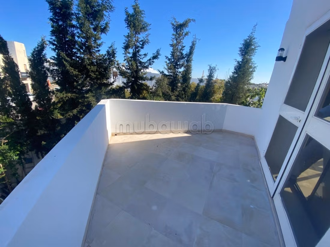 Une belle villa avec piscine