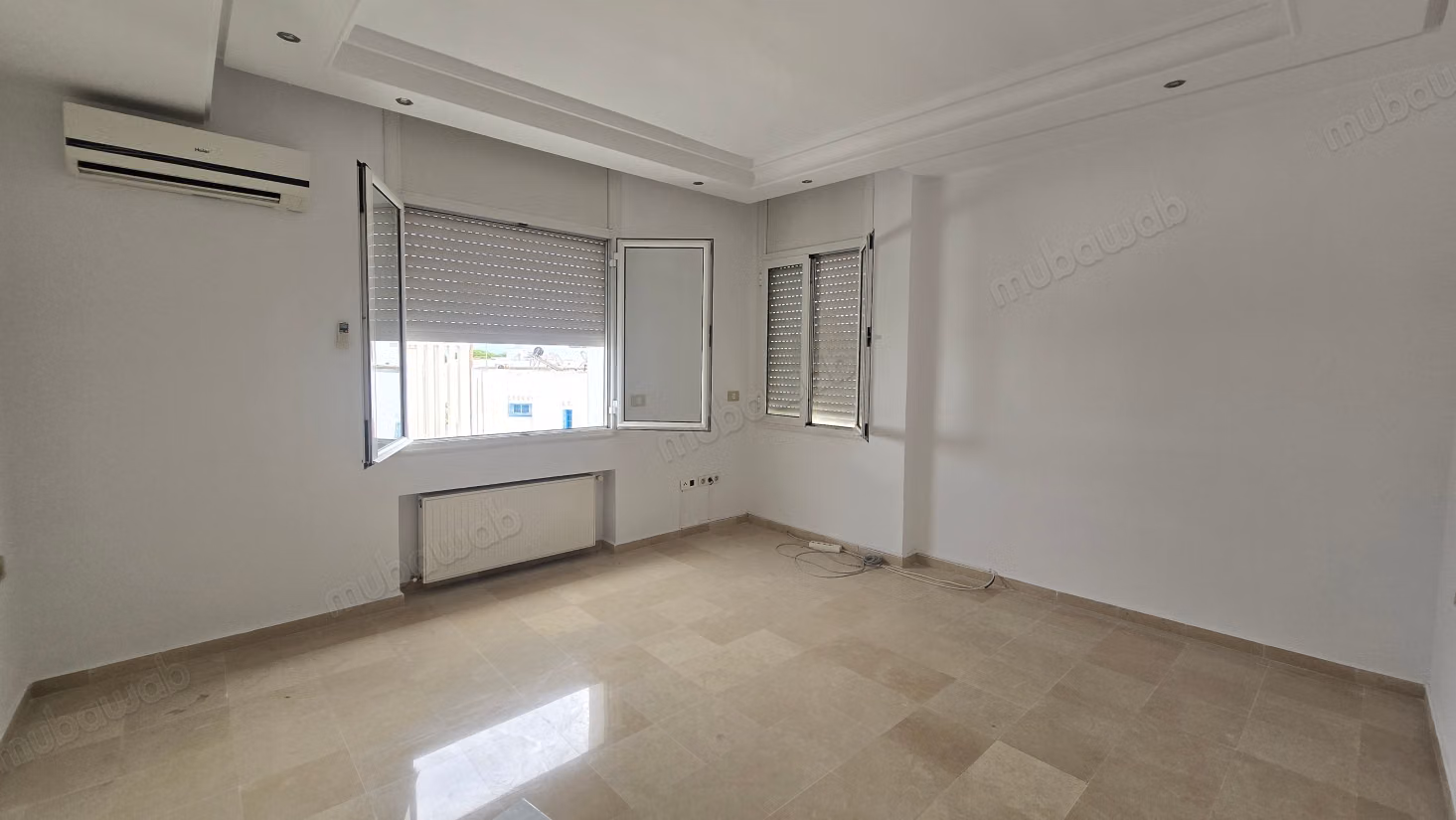 Un étage S4 vue mer à la Marsa