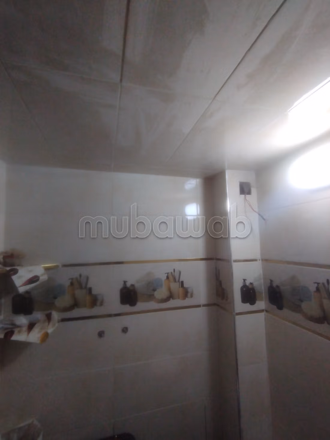 Superbe appartement à vendre à Tétouan Milil. 3 excellentes chambres. Salon traditionnel