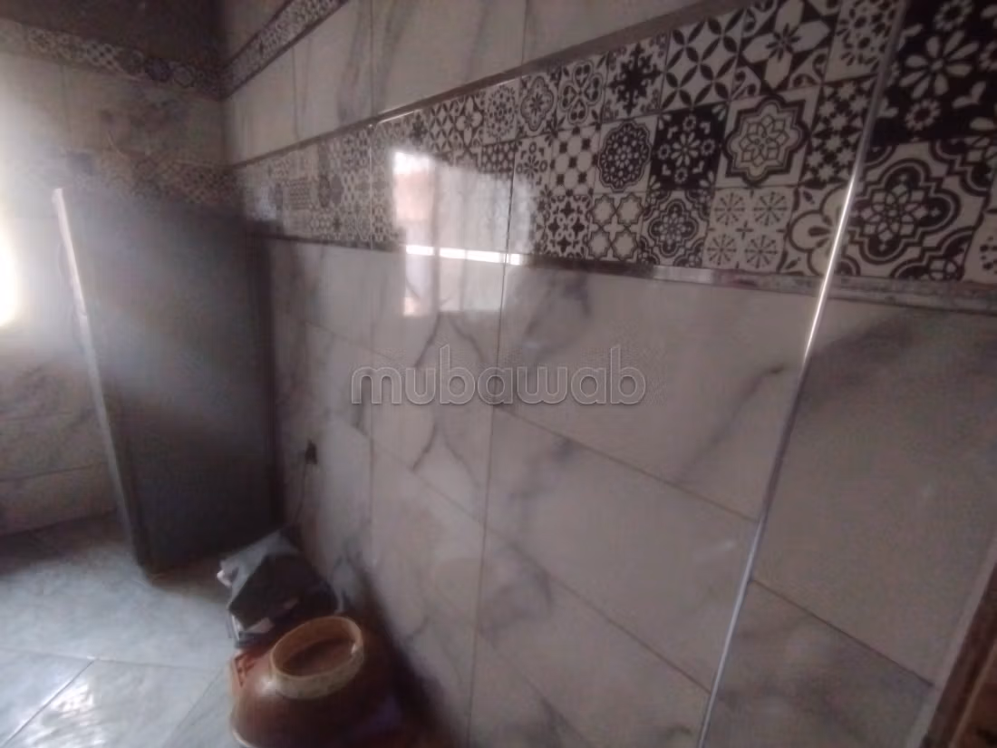 Superbe appartement à vendre à Tétouan Milil. 3 excellentes chambres. Salon traditionnel