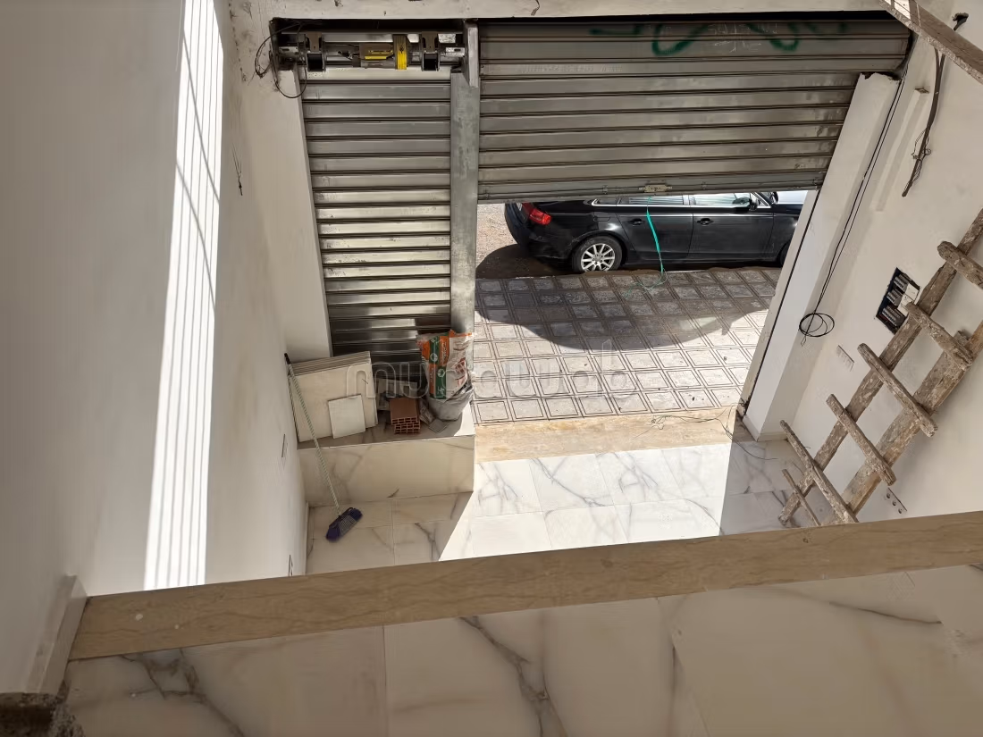 Commerciële ruimte te koop in Victoria. Oppervlakte van 81 m²