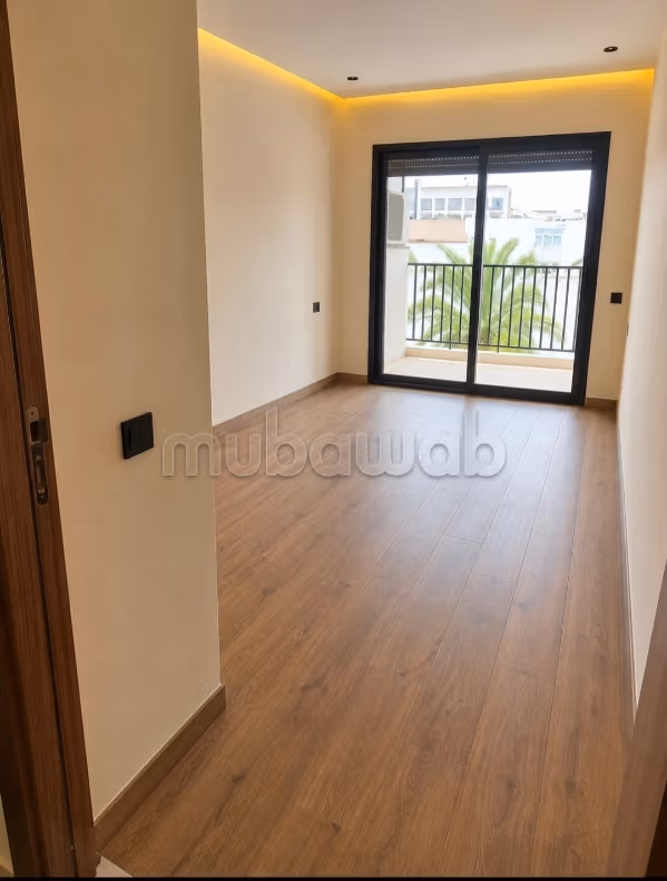 A louer magnifique studio neuf vide 60m² – Palmier