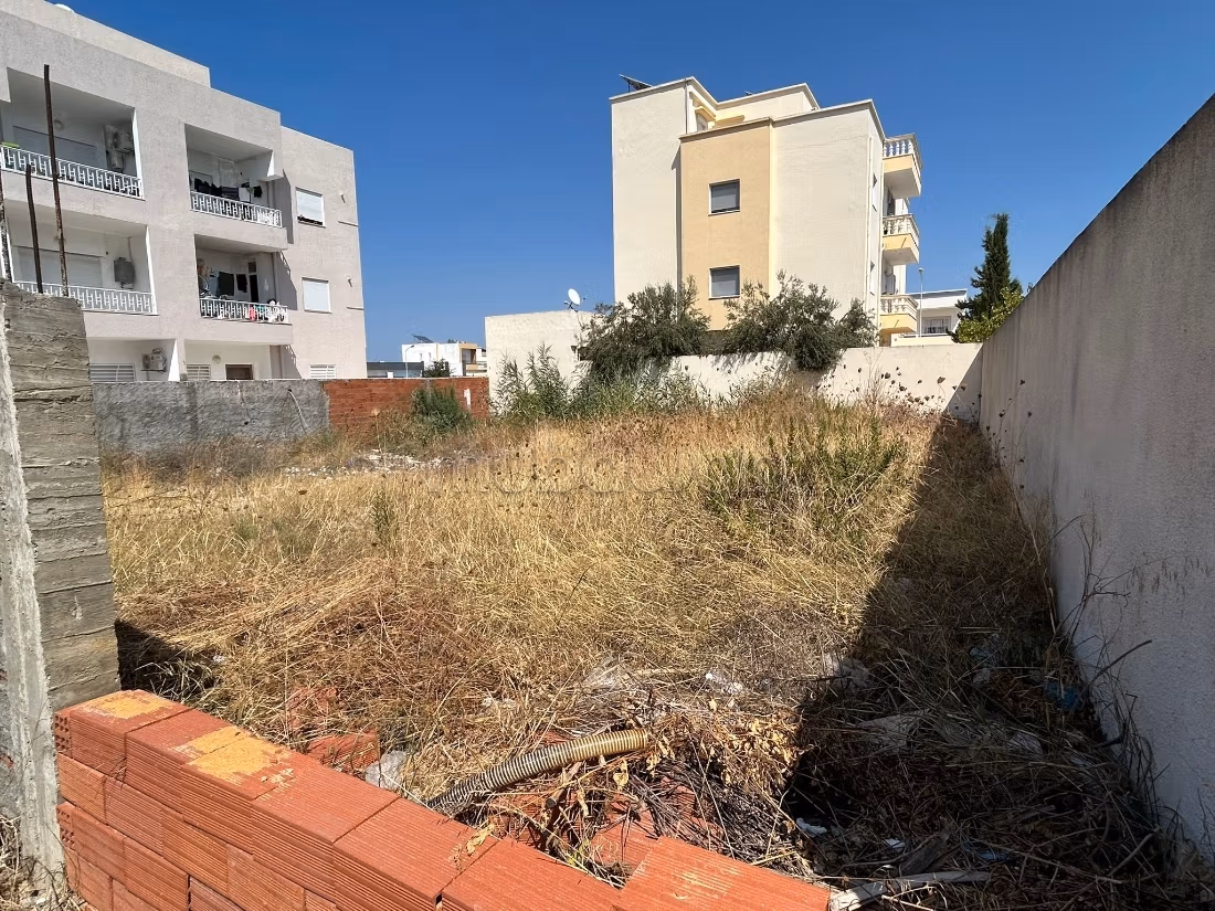 In vendita – terreno nel quartiere di Eriadh, Borj Cedria