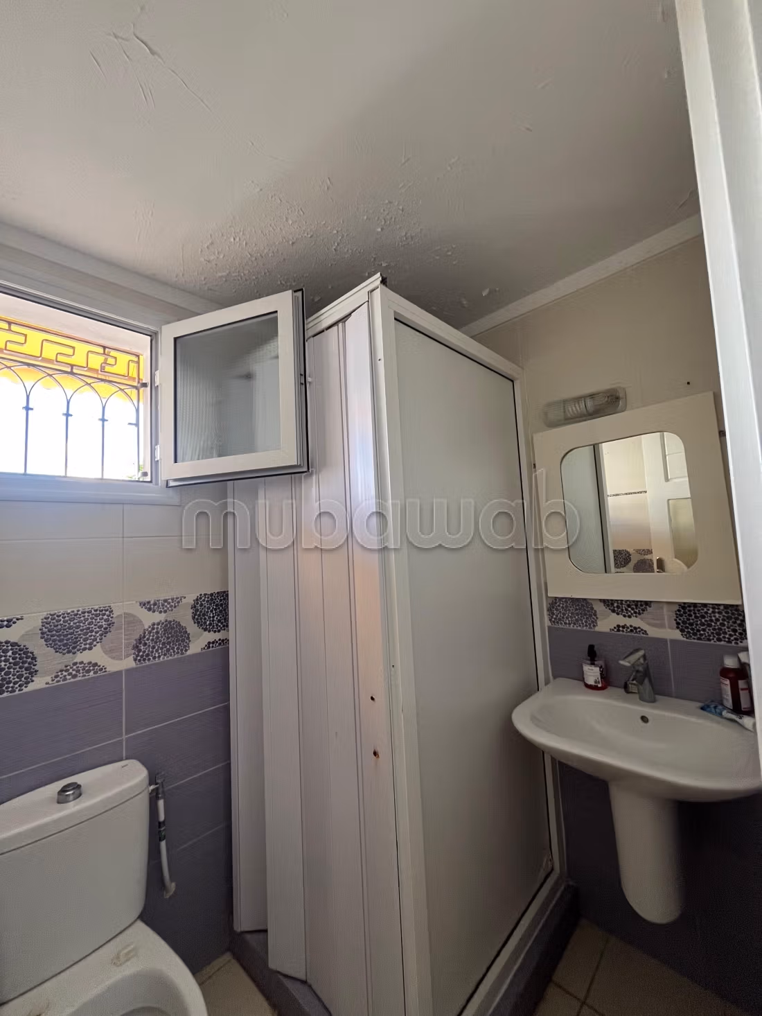 Villa espandibile per due piani con appartamento a pianterreno e studio