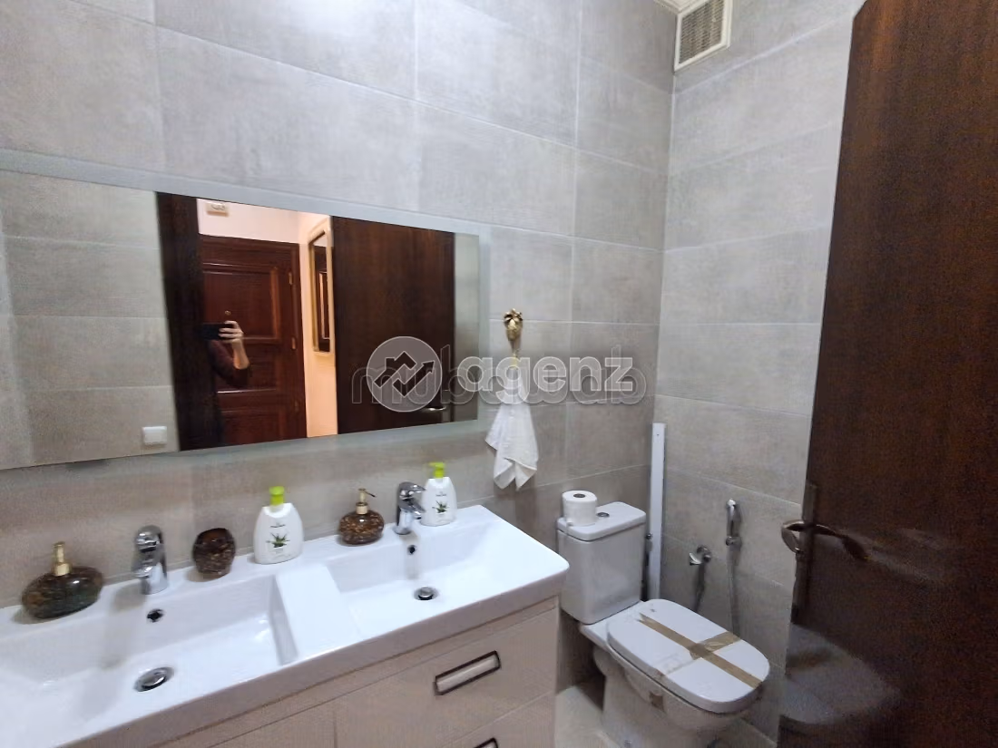 Appartement à vendre 191 m², 3 chambres Les hôpitaux Casablanca