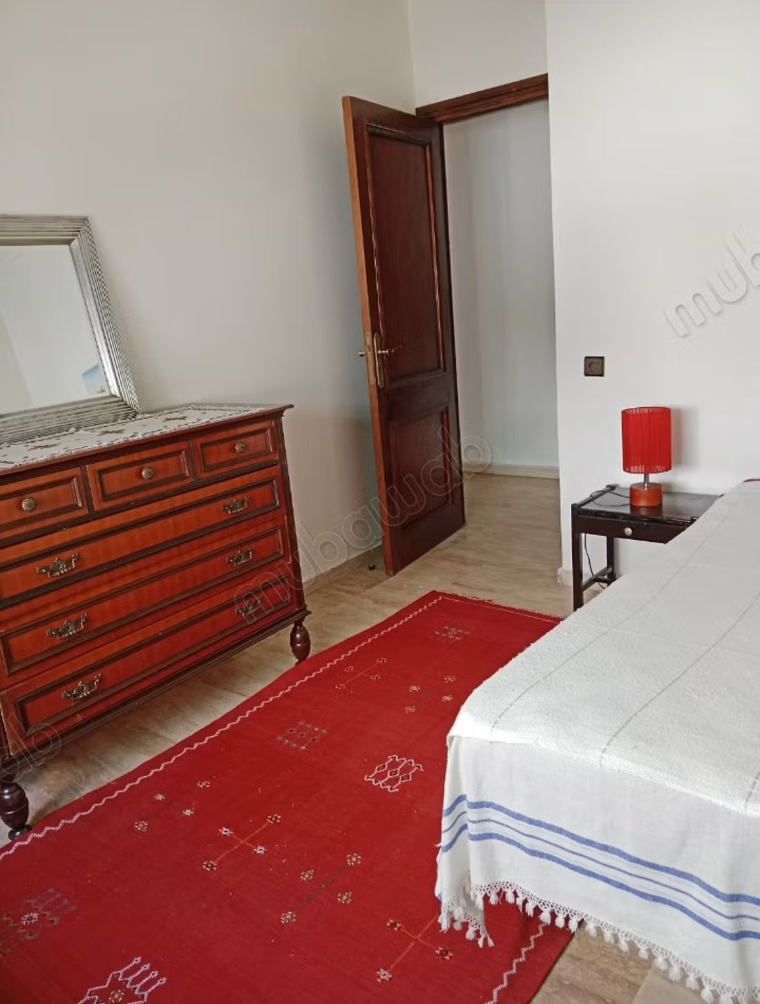 Vende bonito apartamento Maarif