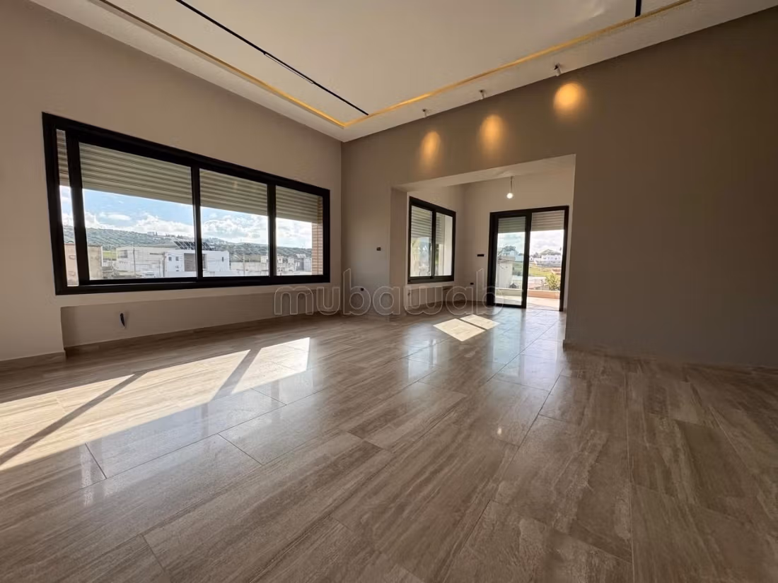 Villa di Lusso a Sidi Thabet: Eleganza e Comfort