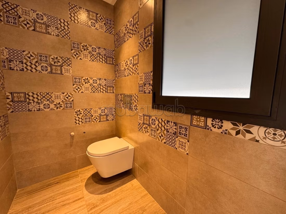 Villa di Lusso a Sidi Thabet: Eleganza e Comfort