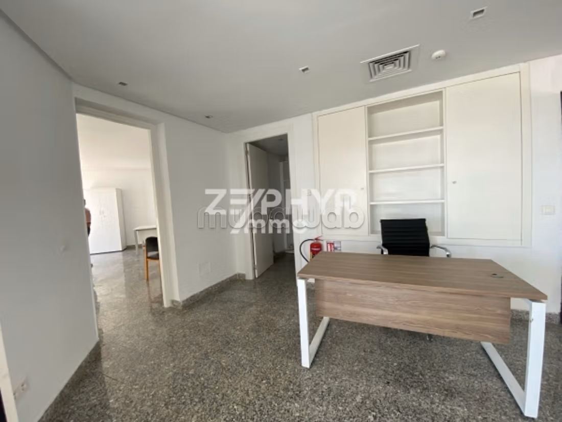 A louer Bureau 270m² aux Berges du Lac1