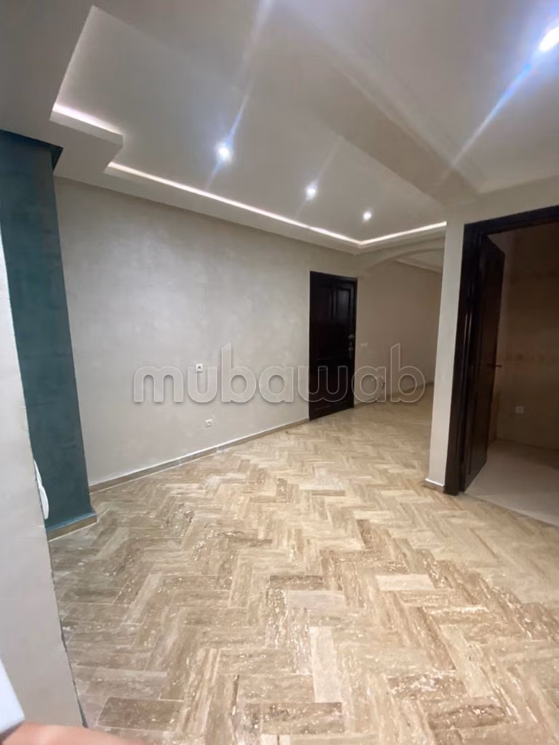 Appartement à l'achat à Maârif. 4 grandes pièces. Ascenseur