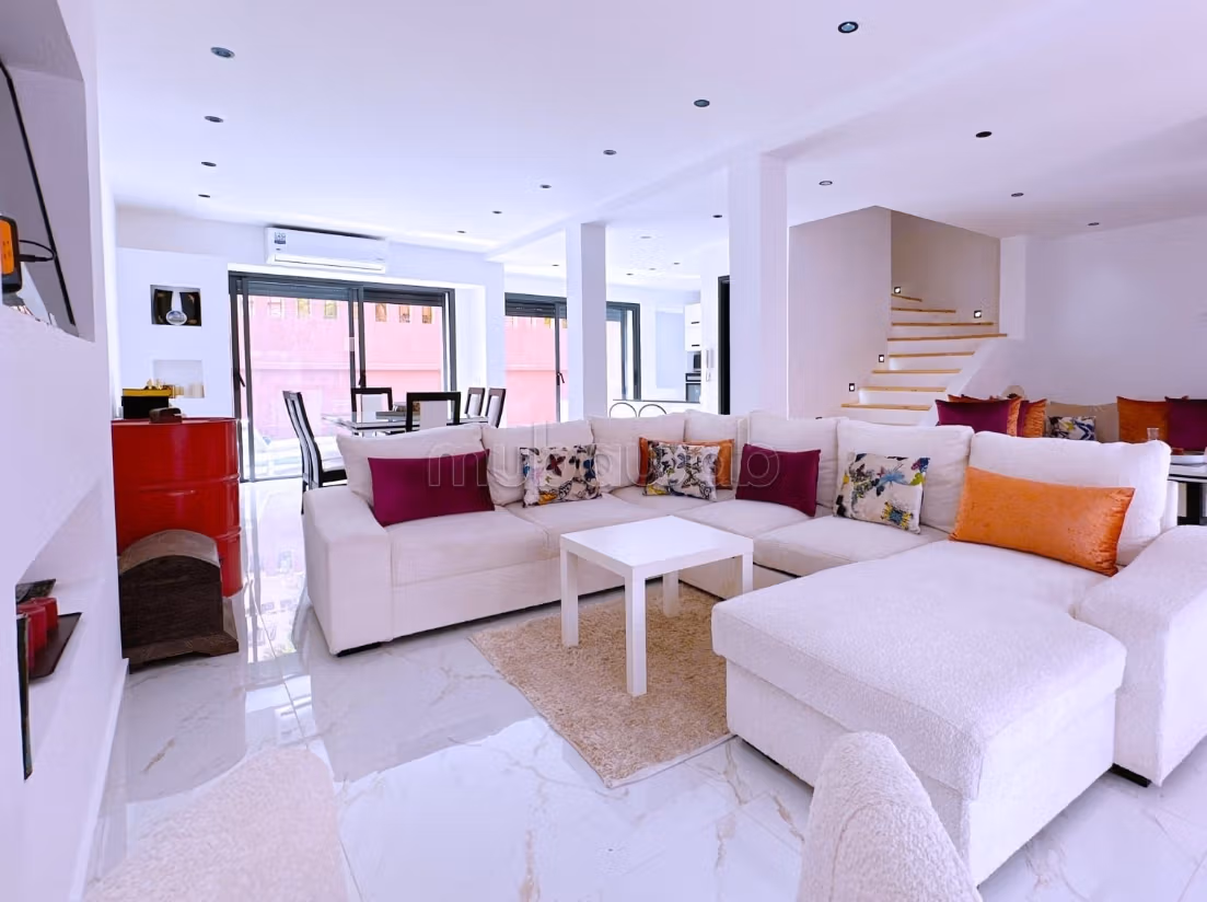 Maison meublée avec piscine privée — 2