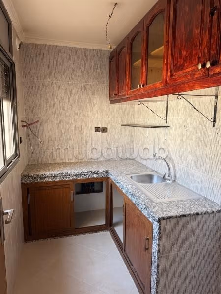 Appartement dans une maison R2 à louer