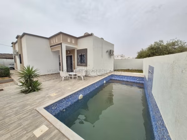 Location de vacances belle maison S3 à fadhloun