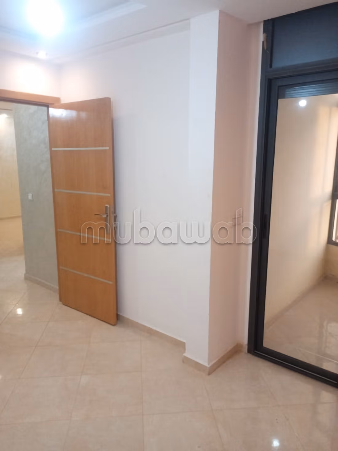 Find an apartment to buy. Small area 63 m². Fitted kitchen