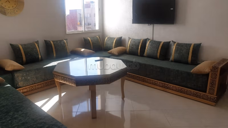 Appartement à louer à Kébibat. 3 pièces. Meublé