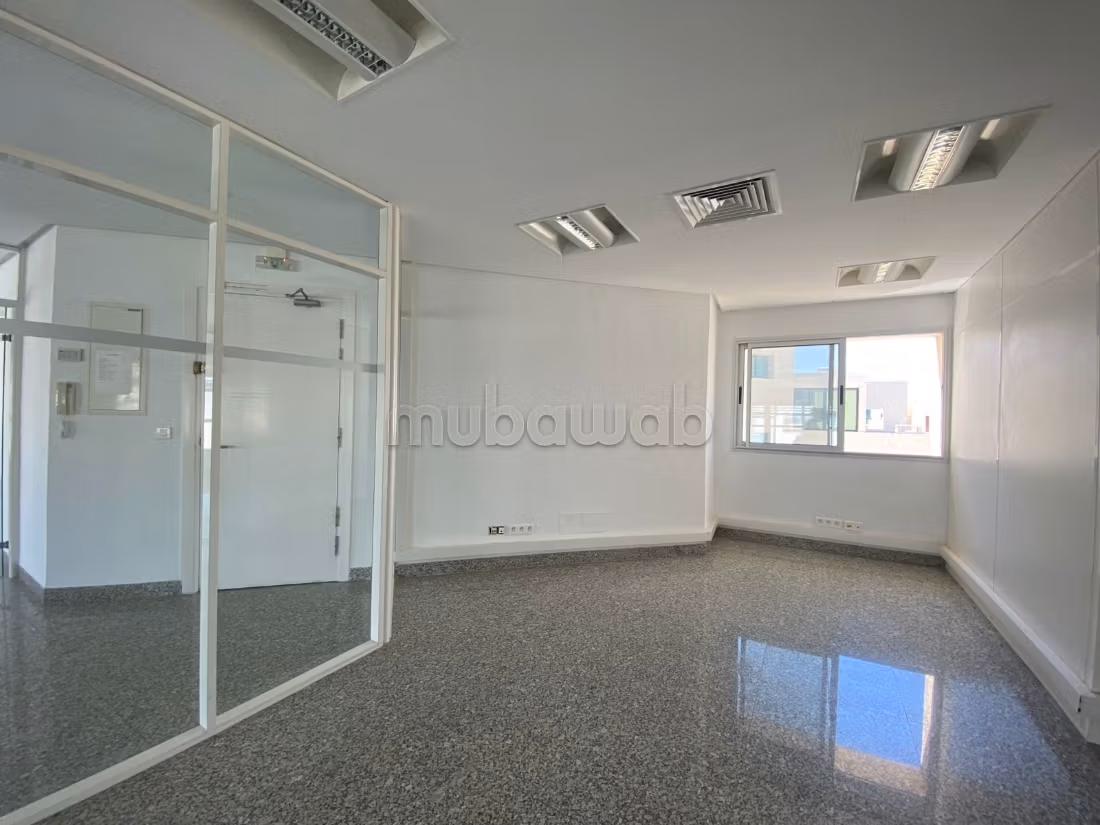 A louer Bureau 330m² aux Berges du Lac1