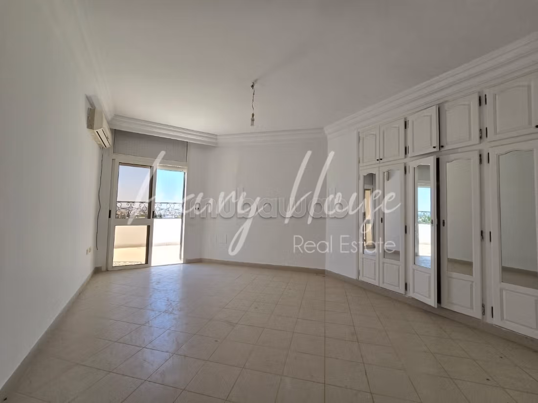 Villa S4 con Giardino a La Marsa