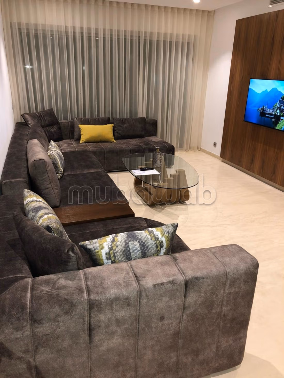Très bel appartement MEUBLÉ à louer CFC