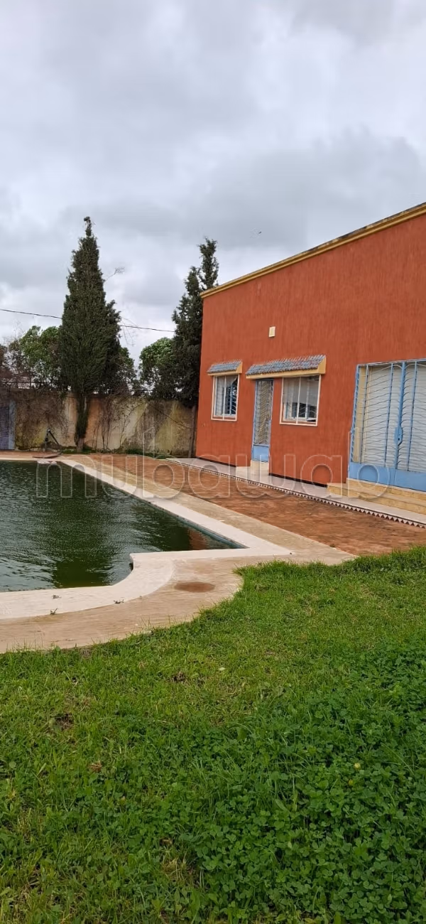 Finca titulada de 1 ha a la venta a 8 km de Benslimane