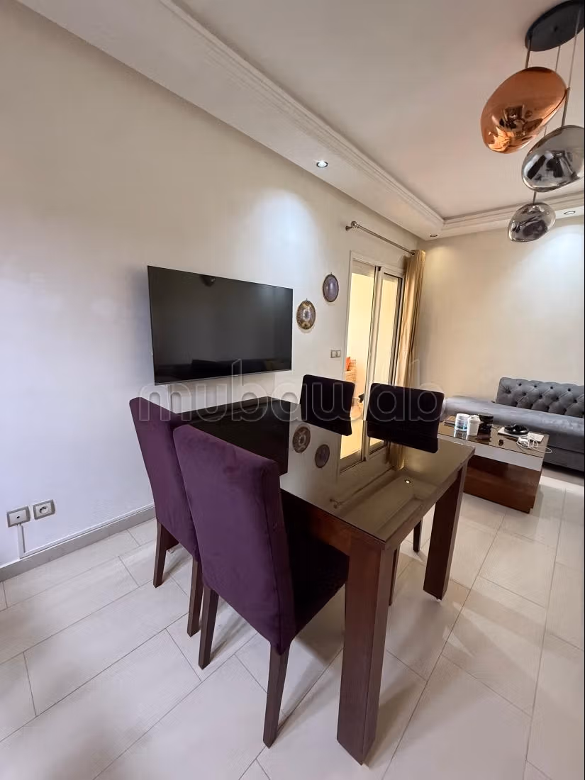 Vendere appartamento. Area 61 m². Nuovi mobili