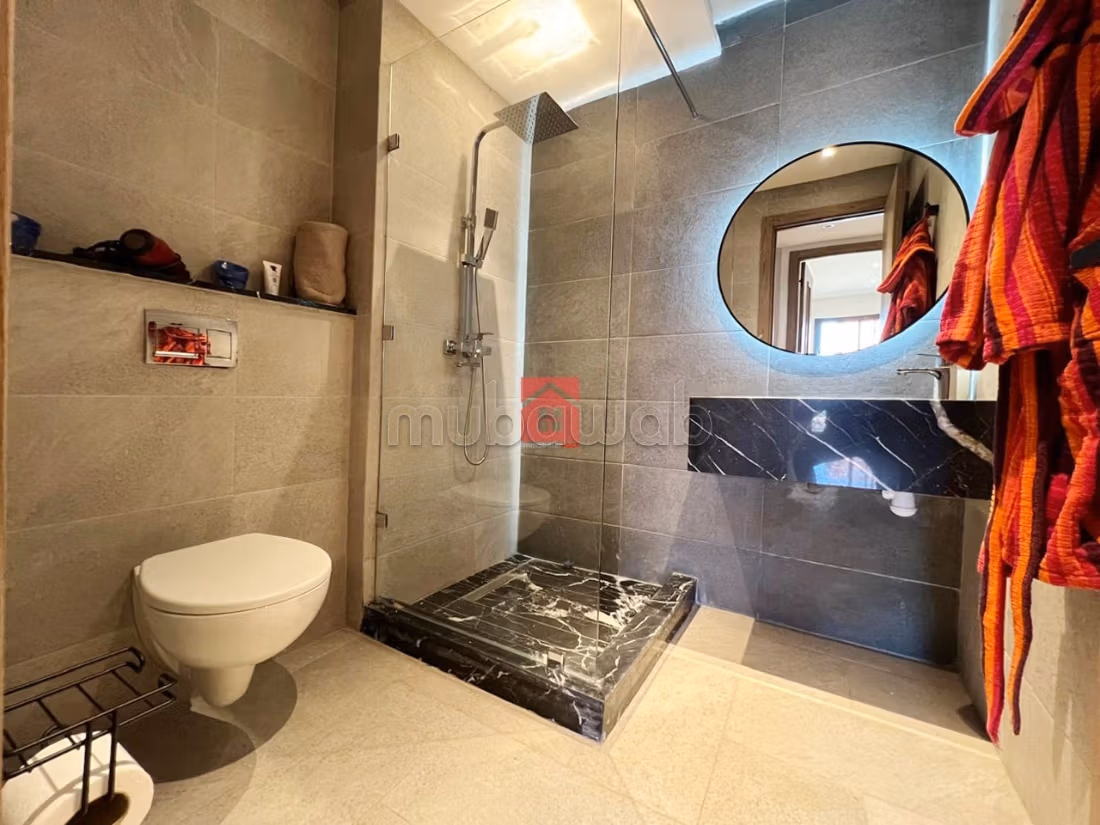 Luxe et Chic Apprt avec Balcon, Piscine et Wifi à Gueliz