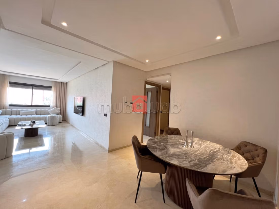 Luxe et Chic Apprt avec Balcon, Piscine et Wifi à Gueliz