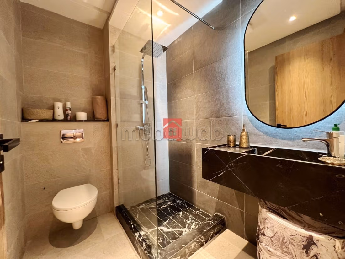 Luxe et Chic Apprt avec Balcon, Piscine et Wifi à Gueliz