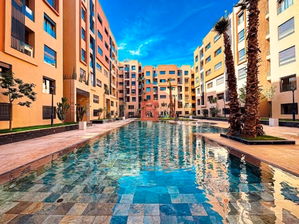 Appartamento Lussuoso e Chic con Balcone, Piscina e Wifi a Gueliz