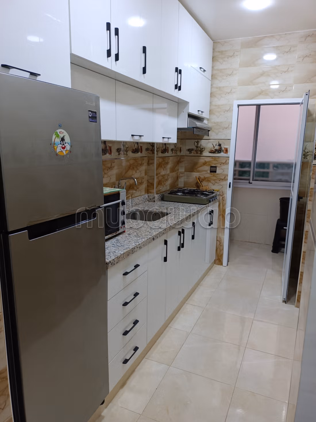 Appartements à louer quotidiennement 1 chambre, salon, cuisine et salle de bain au premier étage — 3