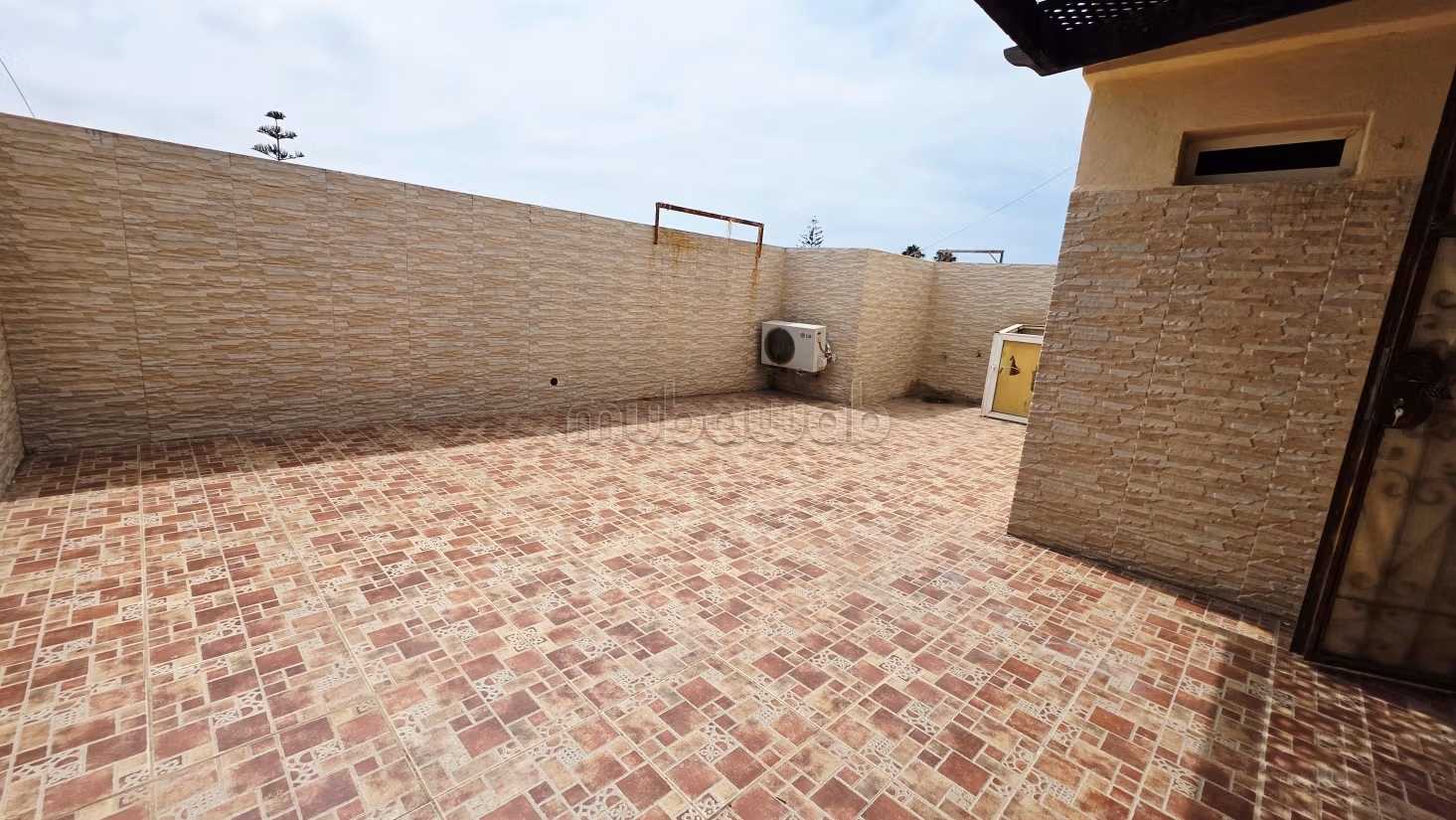 Villa ad uso professionale in affitto