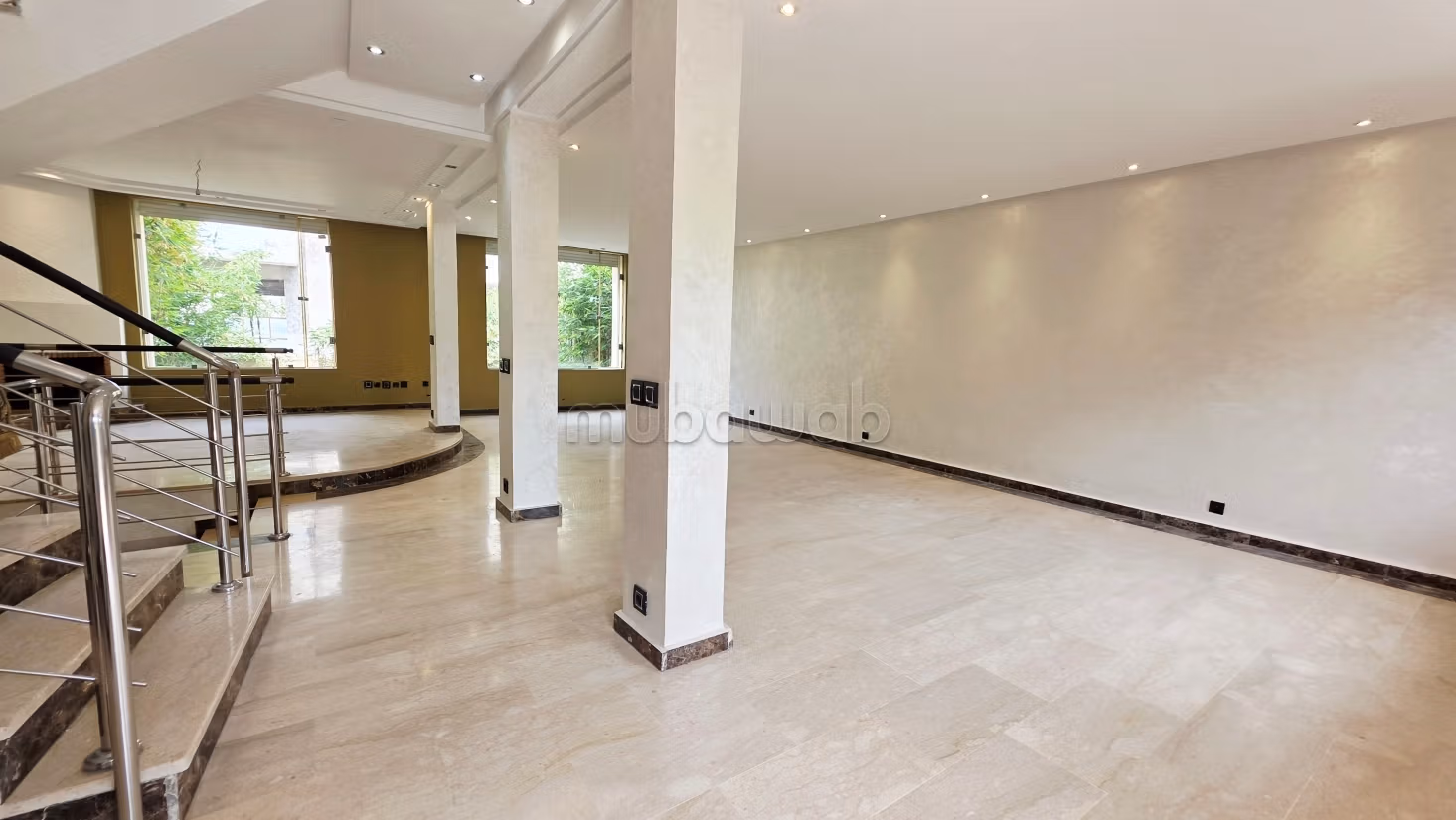 Villa ad uso professionale in affitto