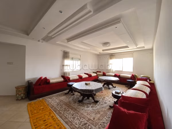 Appartement à l'achat à Zone Industrielle Saniat Sbihi. 
3 belles chambres. 
Terrasse et jardin