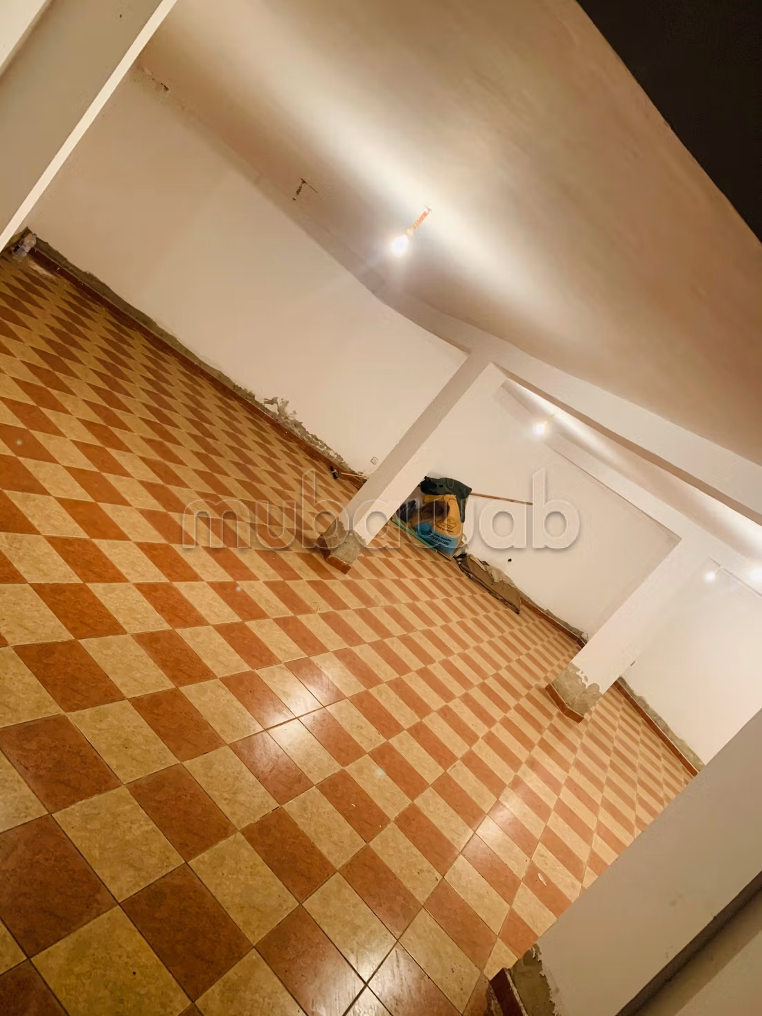 Garage in affitto sarout a Maghrib Al jadid