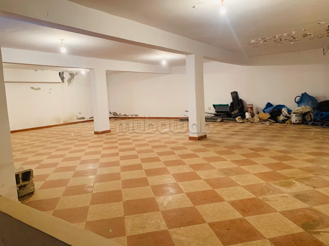 Garage in affitto sarout a Maghrib Al jadid